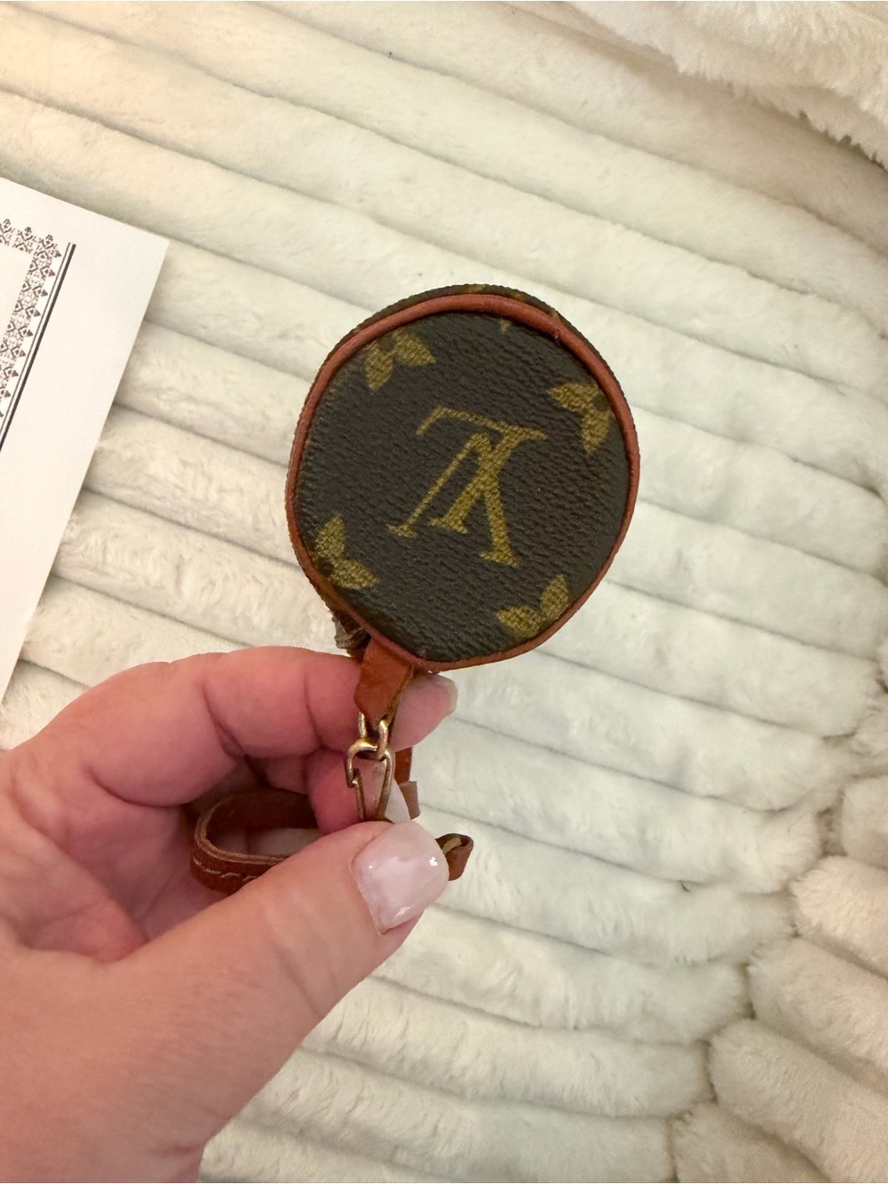 Louis Vuitton Monogram Papillon Mini Pouch - Picture 3 of 6